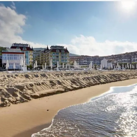 아파트 Apartment Taliana Beach Residence 엘레니테